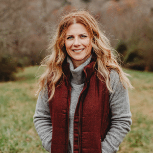 dawn thomason coaching in crossfit gym